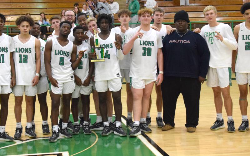The Franklin County Lions went 3-0 in the Bearden Border Wars tournament to win the tournament championship.