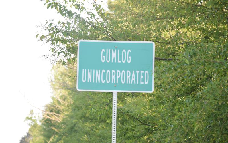 Gumlog residents told Franklin County commissioners Tuesday that they want their community to stay unincorporated.