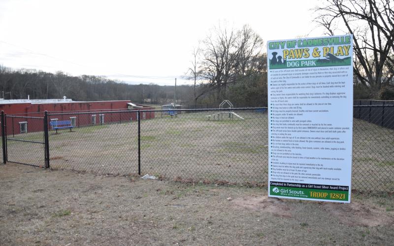The Paws and Play Dog Park in Carnesville is ready to welcome canines and their owners. The park will be dedicated Saturday.