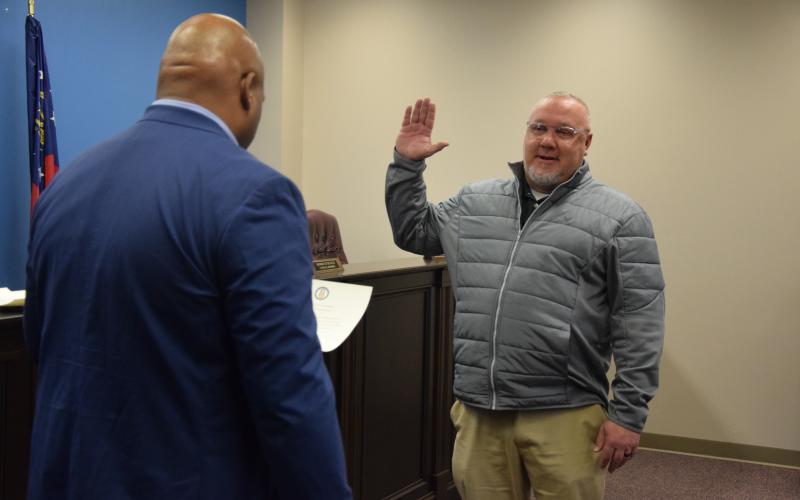 Two new members of the Royston City Council and one returning incumbent were sworn in Tuesday in a ceremony at Royston City Hall.