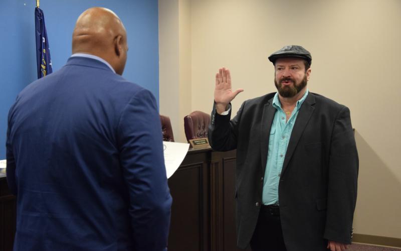 Two new members of the Royston City Council and one returning incumbent were sworn in Tuesday in a ceremony at Royston City Hall.