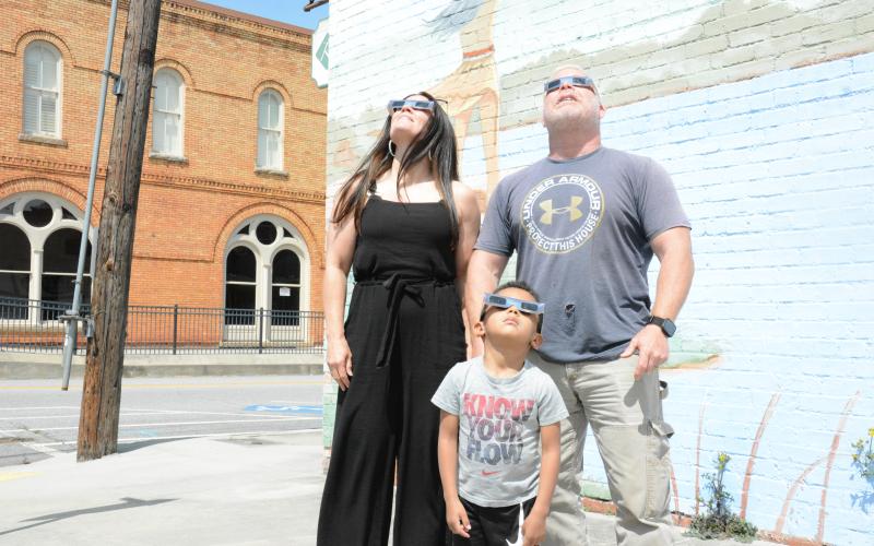 Among those out to enjoy the show Monday were Amanda Akins, Kip Akins and Kaiden Aikens. (Photos by Eavenson)