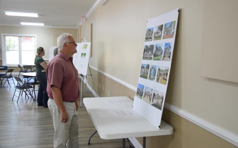 Those attending an open house Monday about the Franklin County Comprehensive Plan – including Franklin County Planning Director Robert Ogburn – were asked to visit stations to give opinions on a variety of issues.
