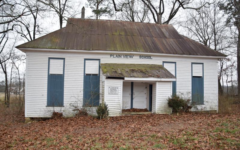 A clean up day is set for Saturday at the historic Plainview School. The school was the last “country” school in the county. For more on the history of the school, see America 250 on Page 2.