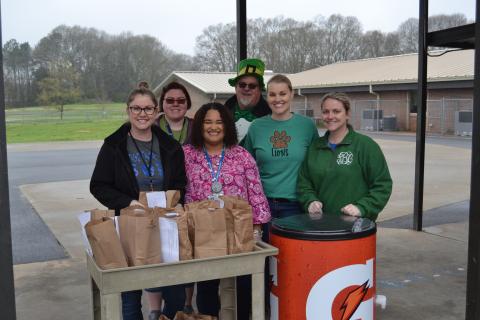 The Franklin County School System has added a location to the list of places where parents can pick up a week's worth of meals for students on Tuesdays.