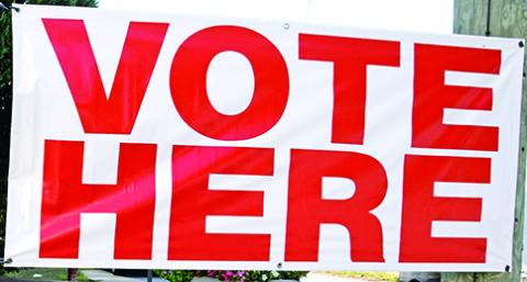 In the first week of early voting last week, 2,051 people went to the poll at the former Carnesville Elementary School-Primary building in Carnesville. Another 487 had cast absentee ballots.