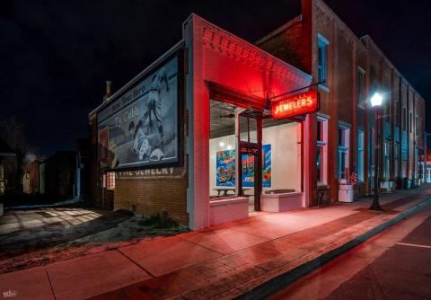 The former McCall Jewelers building in downtown Royston is now known as “The Gem,” an outdoor dining area for The Old Corner Hardware Store. Owner Kelley Tamplin refurbished the building to include picnic tables for those wishing to eat outside and commissioned a mural by her son Reed as part of an effort to make Royston a destination place for young people and couples. For complete details, see our Business Honor Roll on Pages 5-8A. (Photo courtesy of Kelley Tamplin)