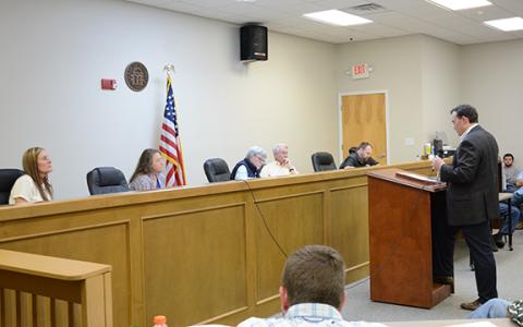 Shane Lanham of Corridor Development lays out plans for a 399-unit townhome development to Planning Commission members (from left) Erika Hewatt, Carolee Coker, Susan Phillips and Bob Ragsdale, along with commission clerk Rocky Farrow. (Photo by Scoggins)