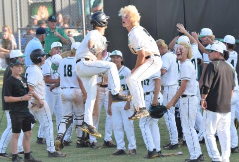 Franklin swept Morgan County 10-0 and 5-1 in a doubleheader Wednesday in the second round of the playoffs.