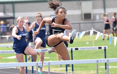 Region 8AAA 100 meter hurdle champion Alexus Knox will lead a contingent of 23 Franklin County track athletes into the state sectional meet Saturday at East Jackson. (Photo by Scoggins)