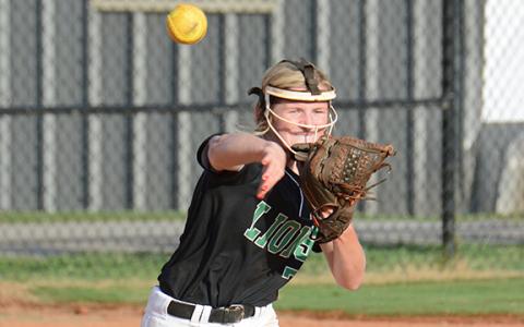 Senior Journey Roberts returns to lead a new-look Lady Lions into the 2022 season.