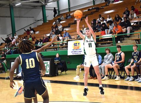 Bentley Huff (pictured) and Frae’Quane Wilkins had 25 points each in a victory over Seneca, S.C., last week. (Photos by Scoggins)