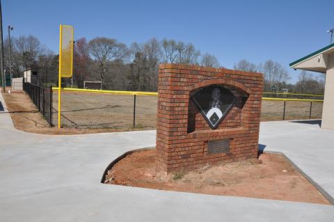 Little League baseball is returning to Royston this spring.