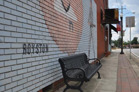 The Royston City Council has begun discussions on how to deal with blighted properties and vacant downtown buildings.