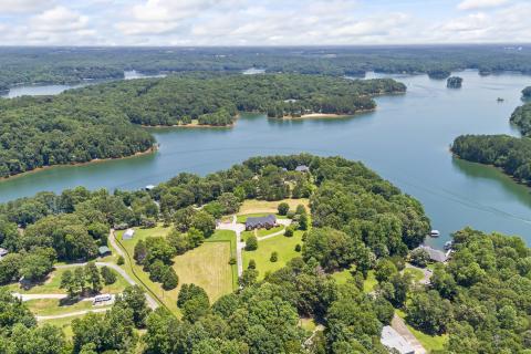 There are many factors that affect the value of lakefront properties, including the view, year-round water depth, dock rights, dock permits, slope of the lot and Corps of Engineers restrictions.