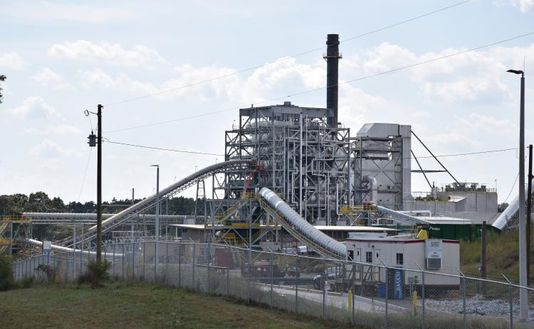A renewable energy plant on Highway 198 is drawing complaints from neighbors for noise and emissions.
