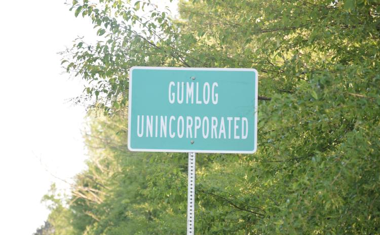 Franklin County commissioners are asking citizens to give their opinion on whether or not to make Gumlog an incorporated city.