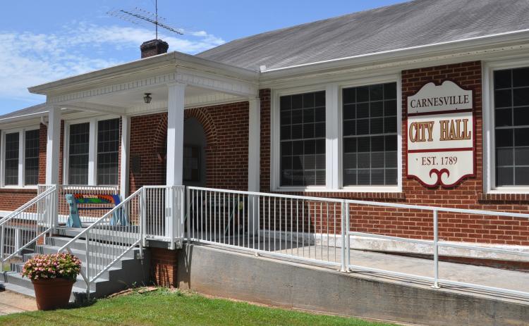 On Tuesday, the Carnesville Planning and Zoning Commission gave their recommendation for approval of a request to annex and rezone additional land for a stone quarry on Highway 106 near I-85.