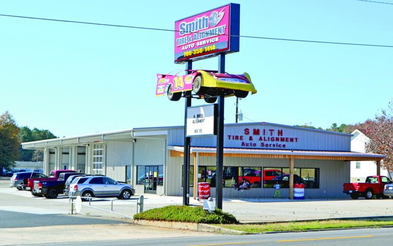 The former location of Phil Owens Used Cars lot in Lavonia stood empty for 12 years but has now been filled by the relocation of Athens Physical Therapy and the new Smith Tire and Auto (pictured). (Photos by Eberhardt)