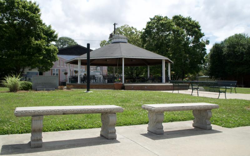 The Lavonia Downtown Development Authority has suggested eliminating the 12 four-foot benches and the hazardous concrete benches at the Gazebo downtown and replacing them with six eight-foot benches, two recycled plastic picnic tables, new trash containers and a bicycle parking area. (Photo by Raese)