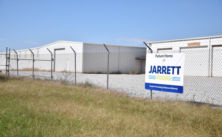 Jarrett Foods announced plans to invest $14 million and, eventually create 300 jobs, in the new venture.