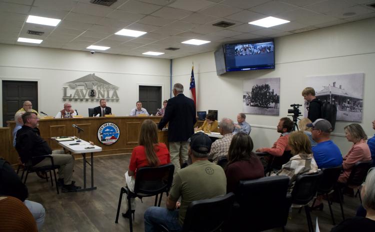 After a negative recommendation from its planning commission, the Lavonia City Council voted to approve the first reading of an annexation and rezoning request made by Jarrett Foods for its planned plant off Grady School Road.