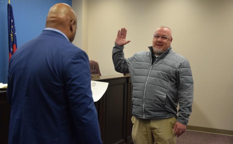 Two new members of the Royston City Council and one returning incumbent were sworn in Tuesday in a ceremony at Royston City Hall.